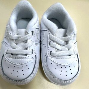 Baby Nike Air Force 1 sneaker